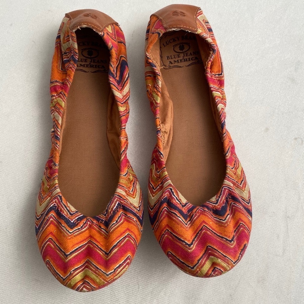 Lucky Emmie multicolor red orange navy yellow chevron flats 7.5